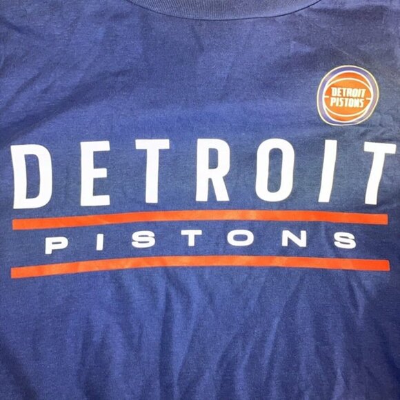 Fanatics Size 5XL Men's Blue Detroit Pistons Logo T-Shirt 100% Cotton Crew Neck. - Picture 3 of 9
